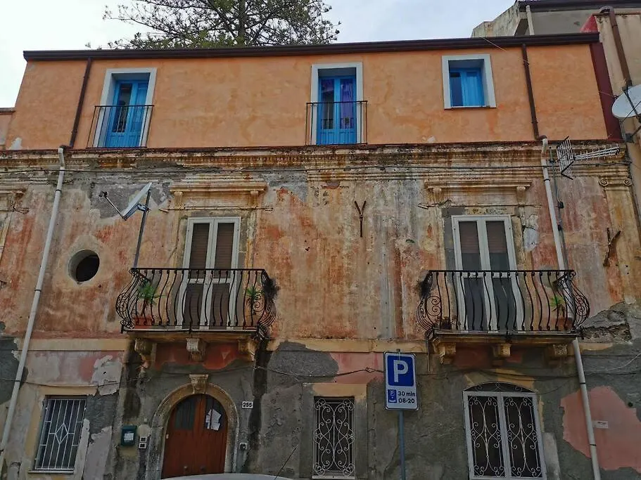 Casa Carbonara Apartment Letojanni